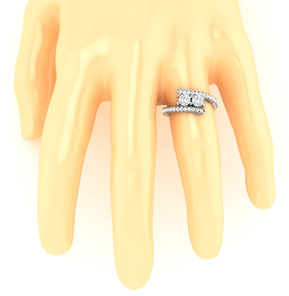 NaturalDiamondWeddingRingonFinger